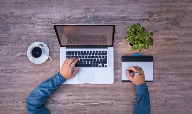 Minimalismus im Büro: Weniger Möbel, mehr Produktivität? - Minimalismus im Büro: Weniger Möbel, mehr Produktivität