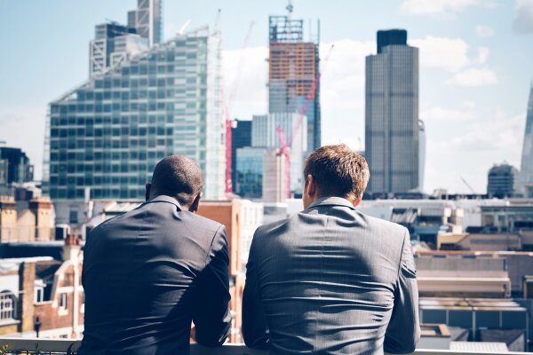 Fit und Gesund am Arbeitsplatz: Kleine Veränderungen mit großer Wirkung - Fit und Gesund am Arbeitsplatz: Kleine Veränderungen mit großer Wirkung